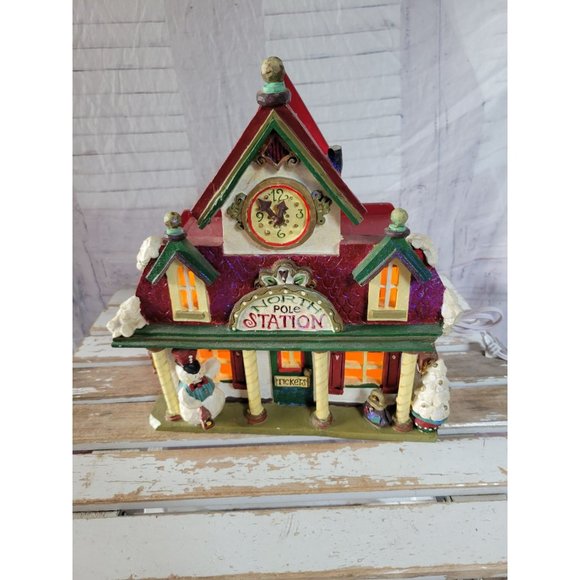 Village de Noël Cheminée "Laponie" 16cm Multicolore